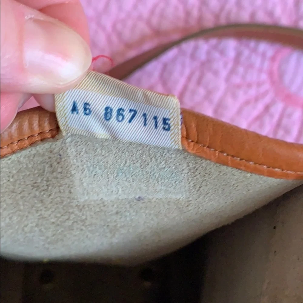 Dooney & Bourke classic dooney